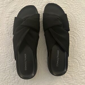 Donald J. Pliner Women's Black Knotted Mules